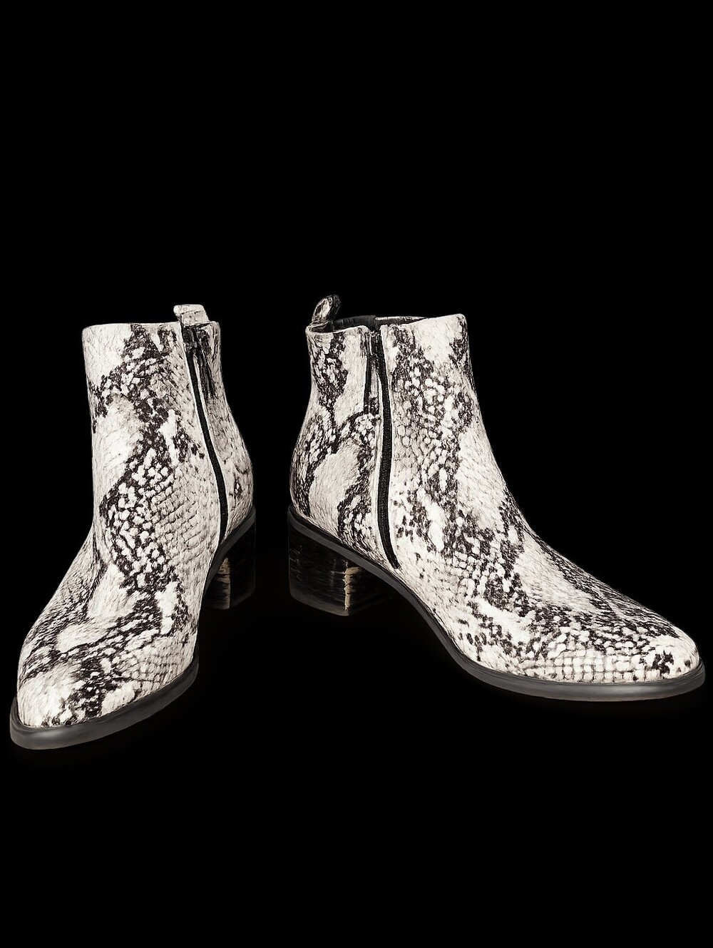 Blondo Elvina Waterproof Snakeskin Ankle Booties 8.5 Block Heel Western Moto CC